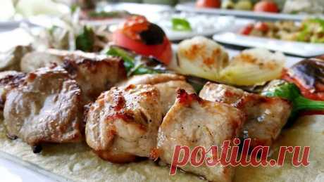 Шашлык, приготовленный в маринаде, который не "убивает" настоящий вкус мяса, а "подчёркивает" его! | Мужчина на кухне | Яндекс Дзен
