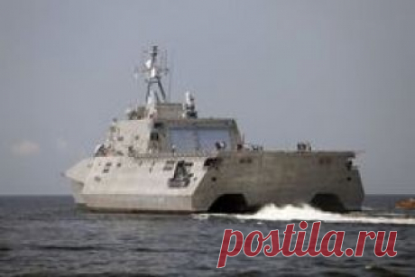 USS Independence (LCS 2).LCS-2 Independence Class offers futuristic but practical high-speed trimaran,based on Austal designs & experience with vessels like US Marines’ Westpac Express high-speed transport,& Army & Navy’s TSV/HSV ships.Especially large flight deck (7,300square feet) & internal mission volume (15,200square feet mission bay) for size,with 3,500 square foot helicopter hangar.Hull is aluminum,but trimaran design offers additional stability,& may help ship survive side hits.