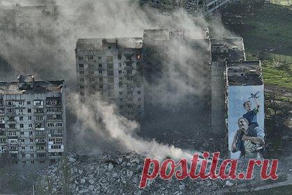 Стало известно о гибели американского наемника в Артемовске. В городе Артемовске (украинское название — Бахмут) погиб американский наемник Эндрю Харрис Купер из Кливленда, штат Огайо. Об этом сообщает Telegram-канал «Военкоры Русской весны». «Он ликвидирован вместе с ирландским наемником Финбаром Кафферки», — сказано в публикации.