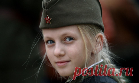 Лично я дар речи потерял... Сочинение ученицы 11 класса... | InfoRuss РУССКИЙ МИР и ЕВРОПЕЙСКАЯ ЦИВИЛИЗАЦИЯ (сочинение ученицы 11 класса) В последнее время в западной и в либеральной отечественной публицистике много пишут о русском варварстве на фоне европейской цивилизованности. Но если сравнить нравственные идеалы и реальную жизнь народов, полистать героические страницы истории русского народа, то возникает совсем другая картина. Например, в русском языческом пантеоне ни...