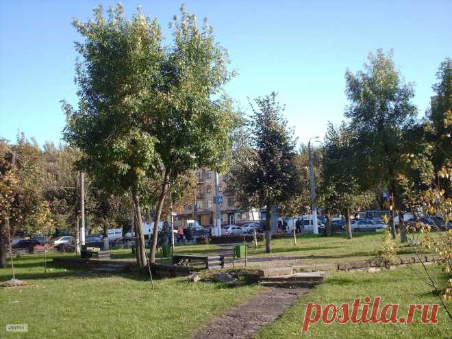 Сквер в Смоленске.  ---   Public Garden In Smolensk  Free Stock Photo HD - Public Domain Pictures