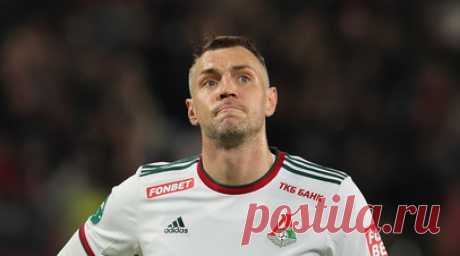 Тарханов — о желании Дзюбы: каждый футболист может быть тренером. Бывший тренер московского ЦСКА Александр Тарханов предположил, что нападающий столичного «Локомотива» Артём Дзюба после окончания карьеры футболиста может стать приличным тренером. Читать далее