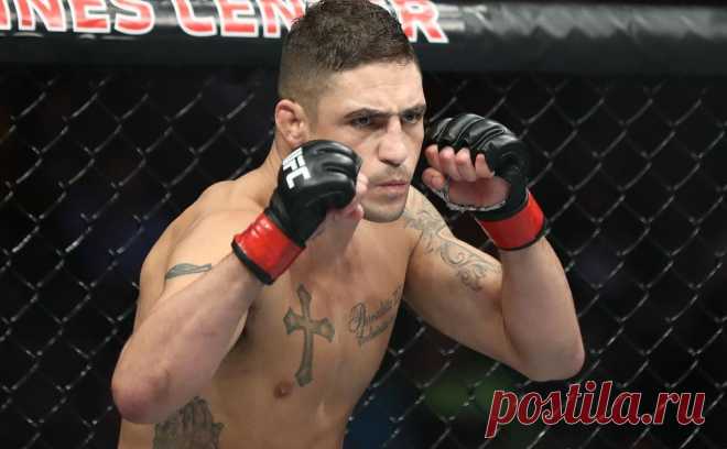 Члена Зала славы UFC арестовали в США за стрельбу из автомобиля. Диего Санчес, сидя на пассажирском сидении, высунулся из окна автомобиля и совершил выстрел в воздух из пистолета, проезжая мимо места аварии