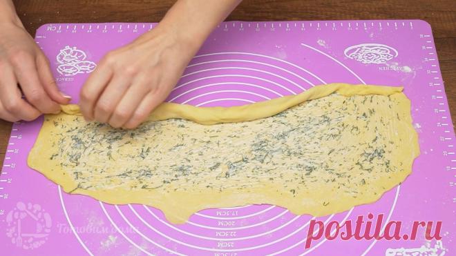 ГотовимДОМА - Необычный Гороховый СУП с чесночными рулетиками и охотничьими колбасками | Facebook