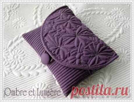 boutis  花のデジカメケース | ombre et lumière 

紫で大切に作りたいと、先日思わせぶりに書いたブティが出来上がりました。

”ばぁばの夢しごと” のばぁばさんがデザインされた、カメラケースです...