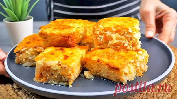 Капустная запеканка с курицей
Запеканка из капусты с курицей - это отличное низкокалорийное блюдо, которое прекрасно подойдет как на обед, так и на ужин.

К/Б/Ж/У  95/8,2/5,1/4,1

Ингредиенты:
Капуста белокочанная - 500 г
Яйца (крупные) - 2 шт.
Лук репчатый - 80 г
Морковь (сырая) - 120 г
Куриное филе - 300 г
Сметана (любой жирности) - 50 г
Соль - 1,5 ч. л.
Перец чёрный молотый - по вкусу
Сыр твёрдый - 50 г
Приготовление запеканки:
Капусту нужно нашинковать как можно мельче...