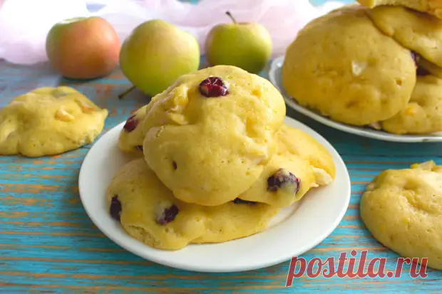 Мягкое печенье с яблоками и вяленой клюквой