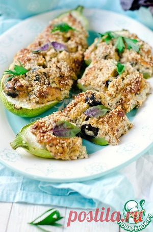 Кабачки, фаршированные творогом и маслинами - кулинарный рецепт