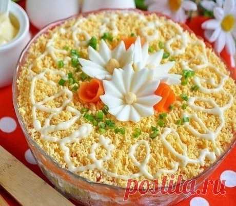 Пробовала у подружки - чуть язык не проглотила!

Всем, кто ищет очень вкусный и не сложный в приготовлении салатик.

На первый взгляд он ничем не примечателен, но уверяю вас, его стоит обязательно приготовить. Мои домашние - оценили!