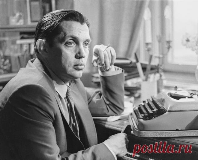 Роберт Рождественский. Поэт, понятный каждому | Формаслов: журнал о культуре | Яндекс Дзен