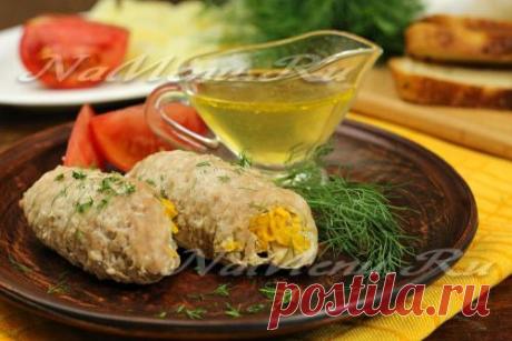 Мясные рулетики с морковью и чесноком