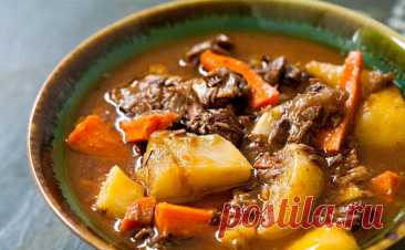 10 способов приготовить рагу: с мясом, с фаршем, с овощами - Steak Lovers - Медиаплатформа МирТесен Рагу – это очень простое блюдо в приготовлении, так как все ингредиенты достаточно просто положить в одну кастрюлю и поставить на плиту. Оно напоминает солянку: мы берём всё, что есть в холодильнике, и смешиваем в одной посуде. Курица, мясо, рыба – рагу можно приготовить из любого вида мяса. А если - 4 июля - 43934807884 - Медиаплатформа МирТесен