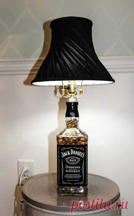 15 idées sympas et originales pour recycler vos bouteilles en verre en luminaires !