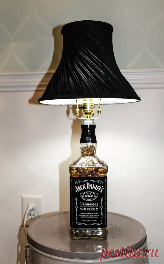 15 idées sympas et originales pour recycler vos bouteilles en verre en luminaires !