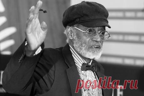 Умер «крестный отец черного кино» Мелвин Ван Пиблз. Умер американский актер и режиссер Мелвин Ван Пиблз, которого называют «крестным отцом черного кино». Уточняется, что кинематографист скончался в своем доме в Нью-Йорке. Ему было 89 лет. Он снял такие фильмы, как «Свит Свитбэк: Песня мерзавца», «Призраки» и «Эротические истории».