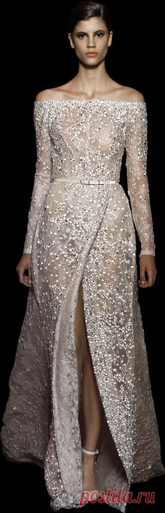 Найдено на сайте m.eliesaab.com.