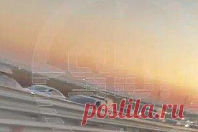 Многокилометровую пробку на подъезде к Крымскому мосту сняли на видео. Пробка на подъезде к Крымскому мосту сократилась до трех километров после объявления о чрезвычайном происшествии возле 145-й опоры. Об этом доложили в оперштабе Краснодарского края. Полиция информирует водителей о закрытии автомобильного движения по Крымскому мосту на въезде в Темрюкский район со стороны Анапы и Сл