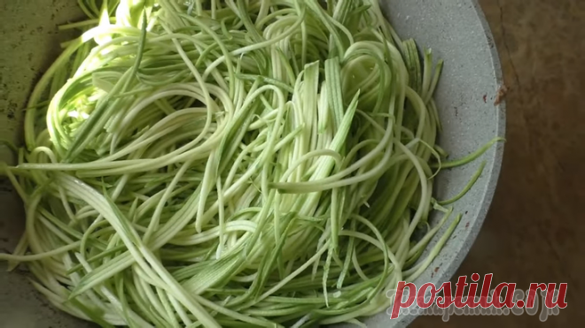 Кабачковая лапша с мясными шариками / Простые рецепты