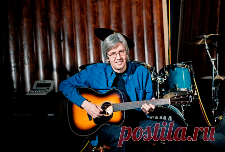 Вспоминаем лучшее. Константин Никольский и "Воскресенье" - Музыкант
Текст, слова песни: Константин Никольский - Музыкант.Повесил свой сюртук на спинку стула музыкант.Расправил нервною рукой на шее черный бант.Подойди скорей поближе, чтобы лучше слышать.Если ты еще не…