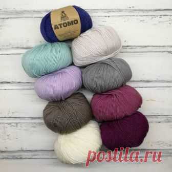 Доброе утро! 
Сегодня суббота и мы открыты с 13.00 до 16.30,ждем вас за оплаченными заказами и покупками 
. 
В Петербурге немного похолодало и это отличный повод повязать из пряжи Atomo Перу, пряжа замечательно подойдет для вязания бактусов, джемперов, шапочек для деток. 
. 
Показать полностью…