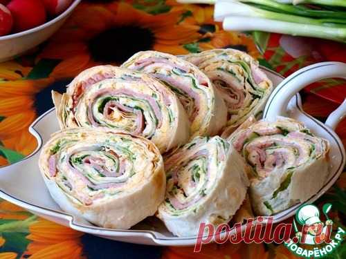 Рулет из лаваша с ветчиной и огурцами