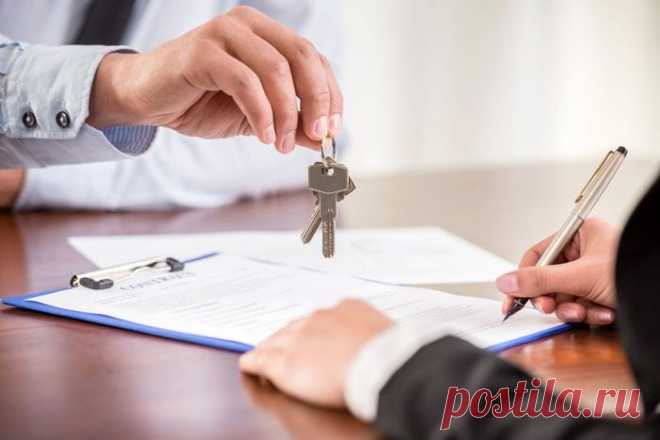Как проходит сделка купли-продажи квартиры, этапы сделки.

Любые сделки с недвижимостью нужно оформлять правильно, ведь в данном случае рискуют обе стороны. Купля-продажа квартиры происходит поэтапно и с соблюдением установленных правил. Документы составленные с нарушениями, наличие обременения или любая другая мелочь легко может спровоцировать расторжение сделки.