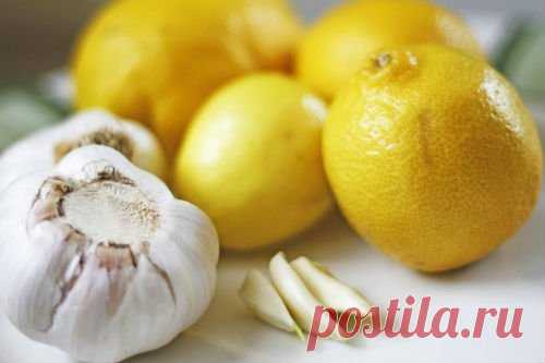 Как приготовить смесь из чеснока и лимона для устранения холестерина На стенках сосудов скапливается холестерин, которого с каждым годом становится все больше. Как результат – многочисленные болезни, ухудшение самочувствия