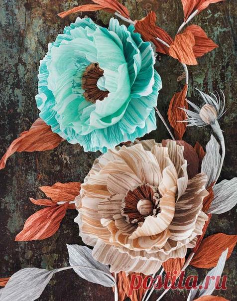 Эти цветы сделаны из бумаги, представляете? Оказывается, это не так трудно. В нашем блоге есть несколько подробных мастер-классов и шаблонами. «Пион и белая сосна»: mif.to/MKfl «Шелковистые маки»: mif.to/MKfl2 Еще больше цветов в книге «От листка к лепестку»: mif.to/PaperPetal