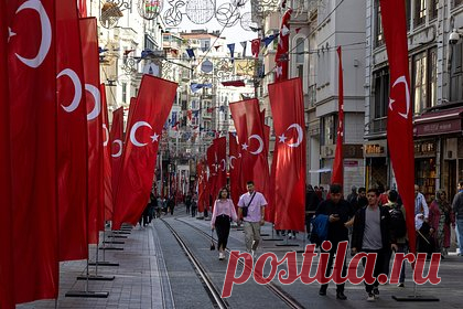 Турция решила затянуть сроки вступления Швеции в НАТО. Турция решила затянуть сроки и не ратифицирует заявку Швеции на членство в НАТО до встречи глав МИД стран альянса, которая состоится 28-29 ноября. Также РИА Новости дополнительно со ссылкой на источники в администрации президента Турции сообщает, что Анкара не давала никаких обязательств перед НАТО.