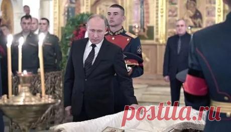 Отпевание Станислава Говорухина в храме Христа Спасителя