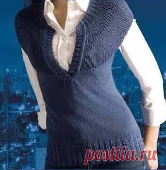 Жилет с круглой кокеткой.
Размер: 40
Вам потребуется:
300 г пряжи 50% акрила, 50% вискозы темно-синего цвета (№ 567); спицы № 4.
Узоры: резинка 1/1, резинка 2/2, лицевая гладь.
Показать полностью…