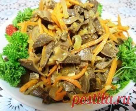 Попробуйте этот салат из куриных желудков...почти по корейски. Объедение! Вкуснятина невероятная!