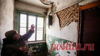 Новые схемы: как мошенники отбирают квартиры Москву вновь потрясла история людей, которые лишились своих квартир из-за мошенников. В очередной раз изощренные схемы жуликов и юридическая неграмотность их жертв сыграли злую шутку с собственниками квартир. Наивность людей становится ключом в руках мошенников, открывающим любые двери. «Газета.Ru» разбиралась, как мошенники отбирают жилье и как уберечься от ловкого обмана.