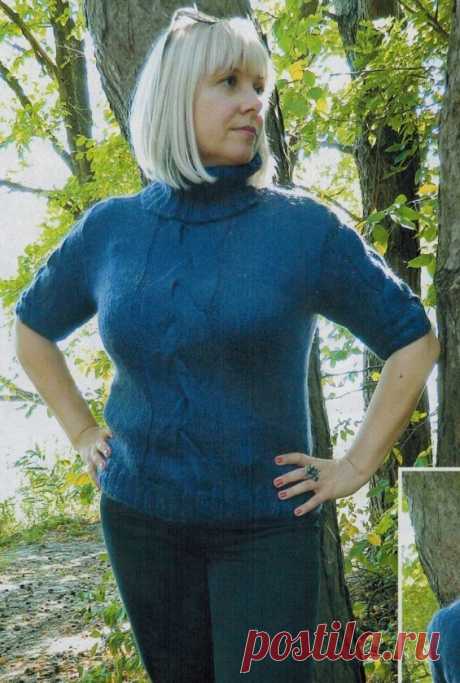 Свитер с широкой затейливой "косой", украшающей перед, спинку и рукава. Спицами. / vse-vjazanie.ru