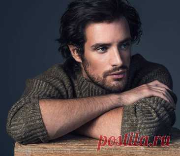 Чарли Каррик