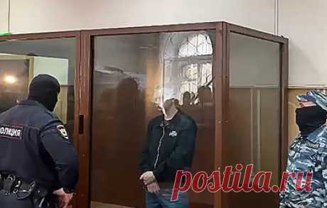 Генпрокуратура направила в суд уголовное дело о подготовке убийства Владимира Соловьева. Как сообщили в ГП, для реализации своих планов обвиняемые приобрели все необходимое для изготовления боеприпасов, переделки огнестрельного оружия и изготовления взрывных устройств