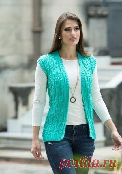 Бирюзовый жилет спицами