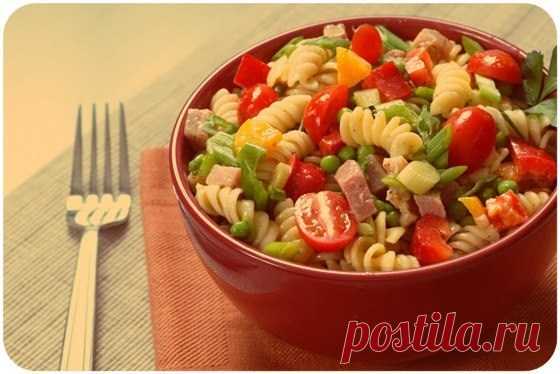 Итальянский салат с ветчиной, сыром и овощами рецепт – итальянская кухня: салаты
