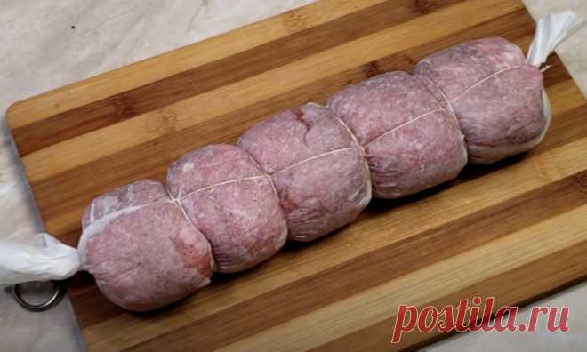 Заворачиваем мясную начинку в бумагу: мясной рулет заменил колбасу