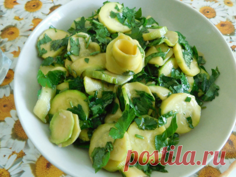 Закуска из маринованных кабачков