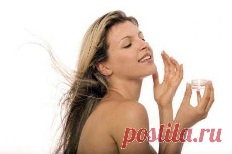 Индивидуальный крем для лица в домашних условиях | LolaModa женский онлайн журнал
Индивидуальный крем для лица в домашних условиях – это, пожалуй, второй (после гигиенических косметических средств) по распространенности применения продукт, он есть на парфюмерном столике каждой женщины и девушки. К счастью на сегодняшний день существует огромное разнообразие кремов, для различных типов кожи и с различными ...