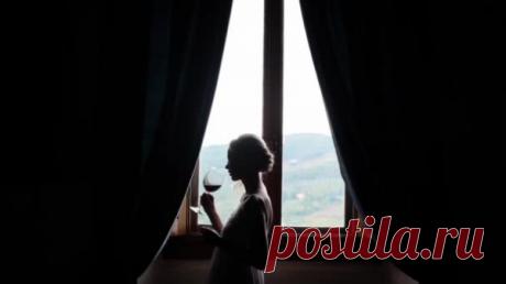 Запах мужчины заставляет женщину пить больше алкоголя — ученые