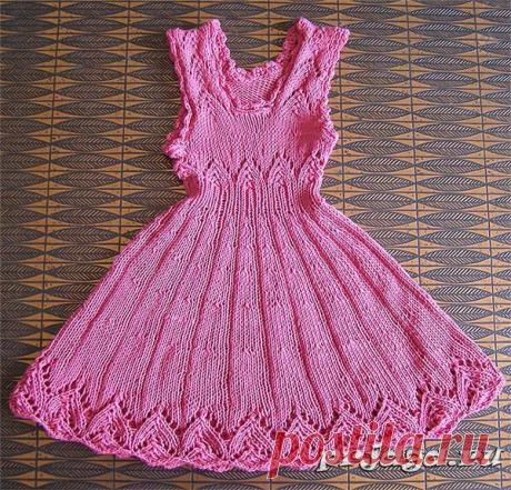 Красивое детское платье спицами