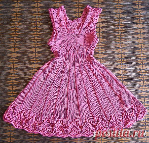 Красивое детское платье спицами