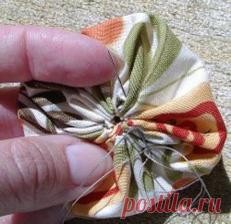 Vintage Indie: What You Make of It - Tutorial Sewing Squared Yoyo's by Wendy "Sunshine" of Vintage Threads
