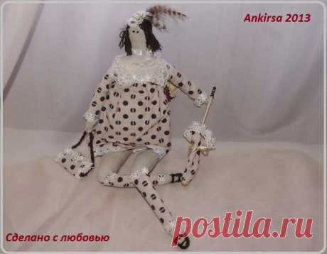 Жемчужная Фея.Ручная работа. Декор- кружево,бусины жемчуга, перья. Нежная барышня с сумочкой и зонтиком в шляпке с перьями.