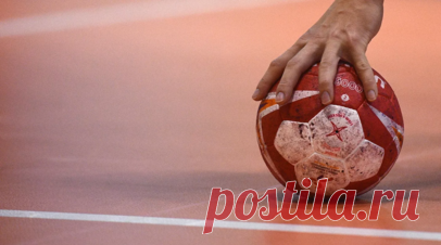 В Федерации гандбола России надеются на возвращение клубов на турниры EHF. Генеральный директор Федерации гандбола России (ФГР) Лев Воронин выразил надежду на то, что в самом скором времени с отечественных команд снимут санкции. Читать далее