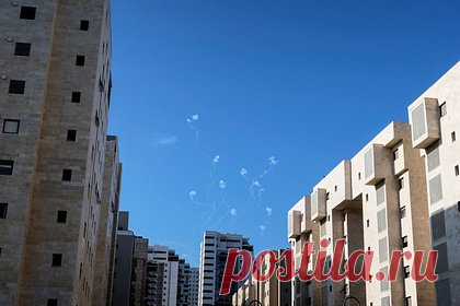 Боевое крыло ХАМАС заявило об очередном обстреле Тель-Авива. Боевое крыло движения ХАМАС «Бригады Изз ад-Дин аль-Кассам» заявило, что провело новую ракетную атаку на Тель-Авив. Группировка утверждает, что удар был нанесен в качестве ответа на «массовое истребление» Израилем мирных палестинцев. По их данным, в городе Ришон-ле-Цион есть разрушения, несколько человек пострадали
