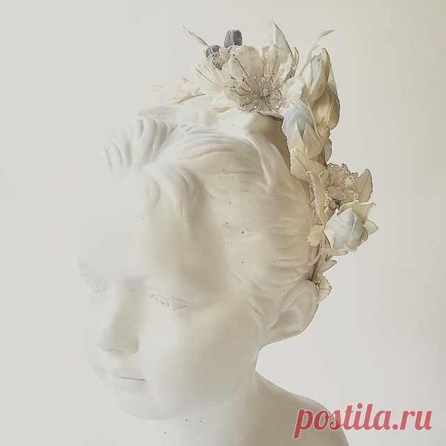 Victorian vintage inspiration. 100% handmade. Flower Atelier. #frenchflowermaking #wedding #white #boudoir #luxury #handmadeflower #flower #couture #fantasy #bride #artificialflowers #silkflowerartist #silkroses #silk #silkvelvet #FlowerAtelier #Latvia #SolvitaGailite #designer #love