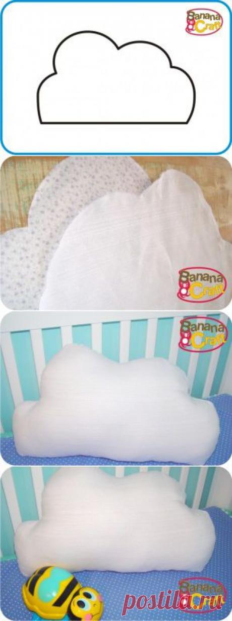 Almofada em formato de nuvem | BananaCraft
